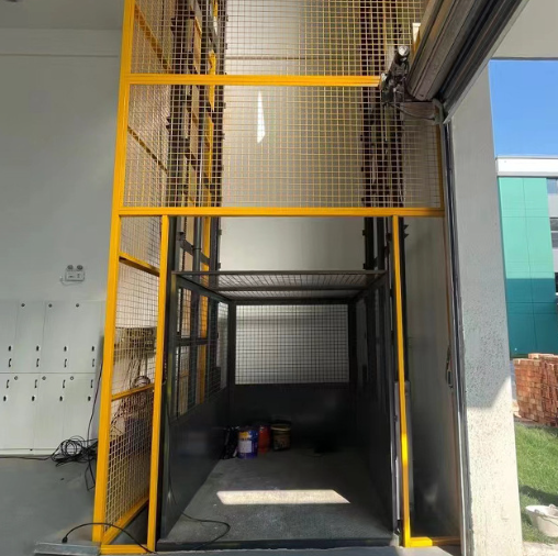 晋中导轨式升降机助力物流园破解运输难题