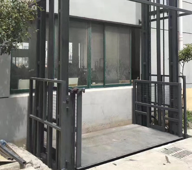 晋中导轨式施工升降机助力民生工程提速增效